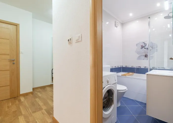 Zozo, Modern Two-bedroom ספליט