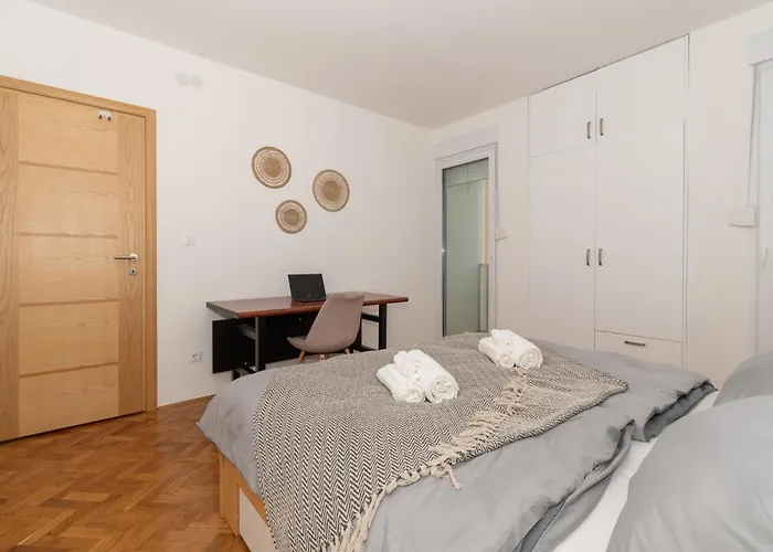 Zozo, Modern Two-bedroom アパート スプリト
