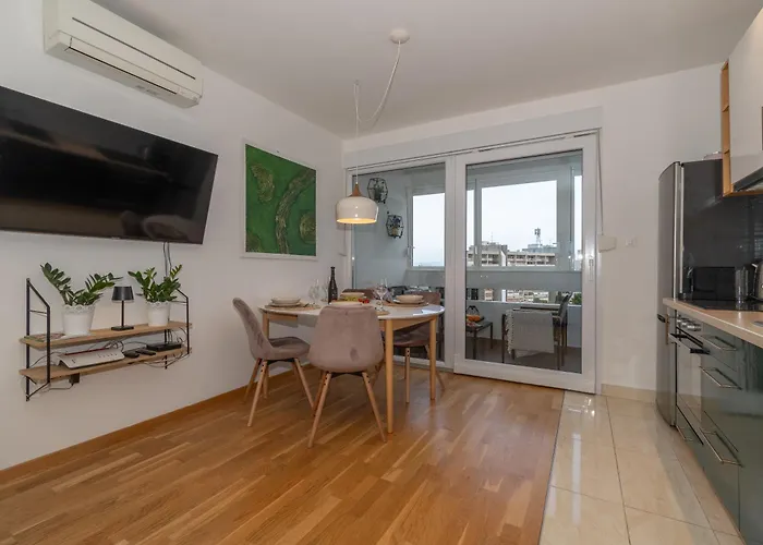 Zozo, Modern Two-bedroom アパート