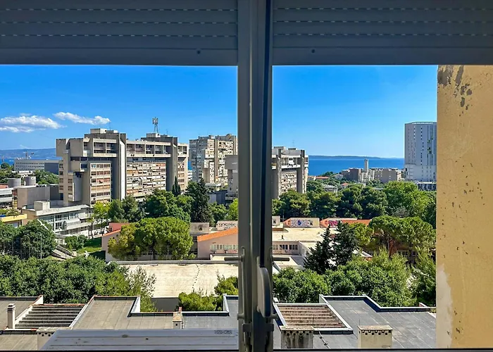 Zozo, Modern Two-bedroom * ספליט